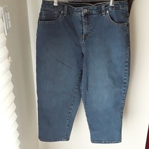 Women Plus Capri Tummy Control Jeans